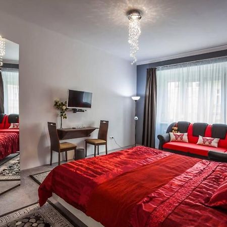 Luxury Air-Conditioned Family Apartment Spitalska Old Town Bratysława Zewnętrze zdjęcie