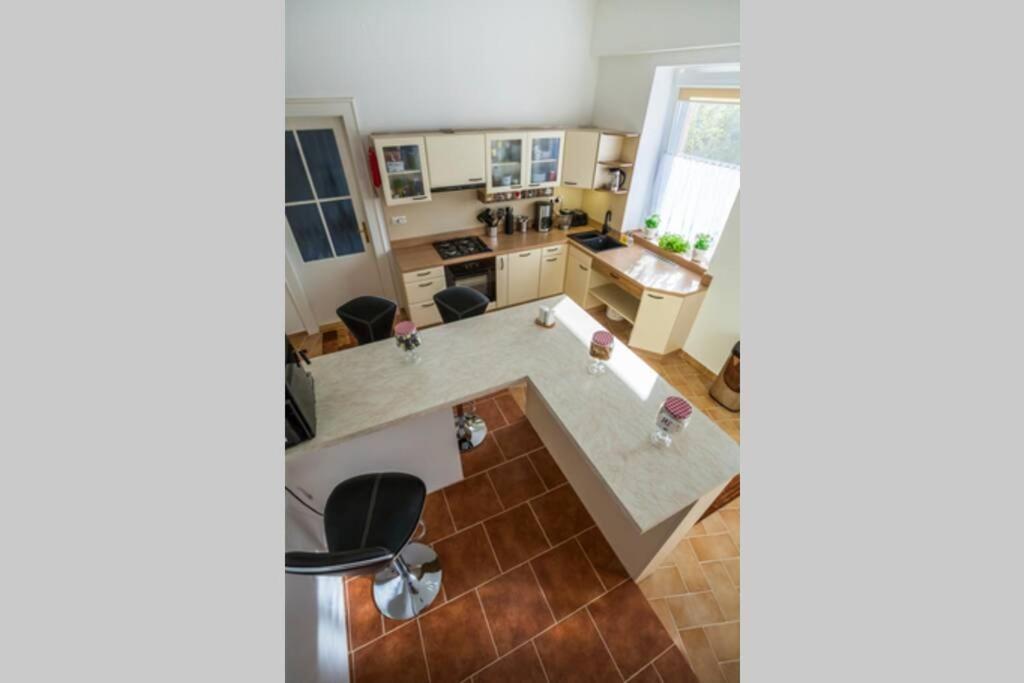 Luxury Air-Conditioned Family Apartment Spitalska Old Town Bratysława Zewnętrze zdjęcie