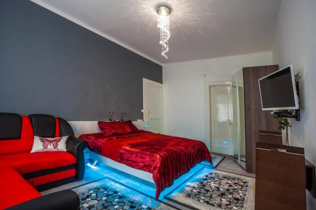 Luxury Air-Conditioned Family Apartment Spitalska Old Town Bratysława Zewnętrze zdjęcie