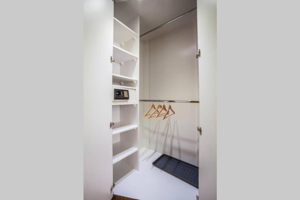Luxury Air-Conditioned Family Apartment Spitalska Old Town Bratysława Zewnętrze zdjęcie