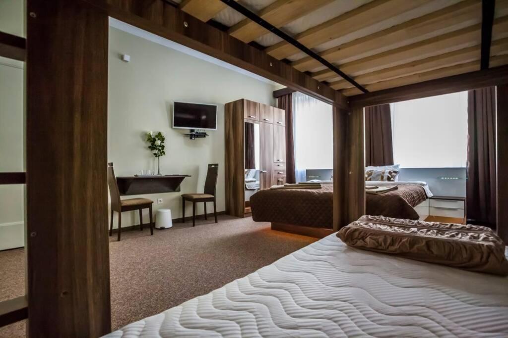 Luxury Air-Conditioned Family Apartment Spitalska Old Town Bratysława Zewnętrze zdjęcie