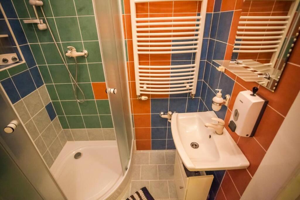 Luxury Air-Conditioned Family Apartment Spitalska Old Town Bratysława Zewnętrze zdjęcie